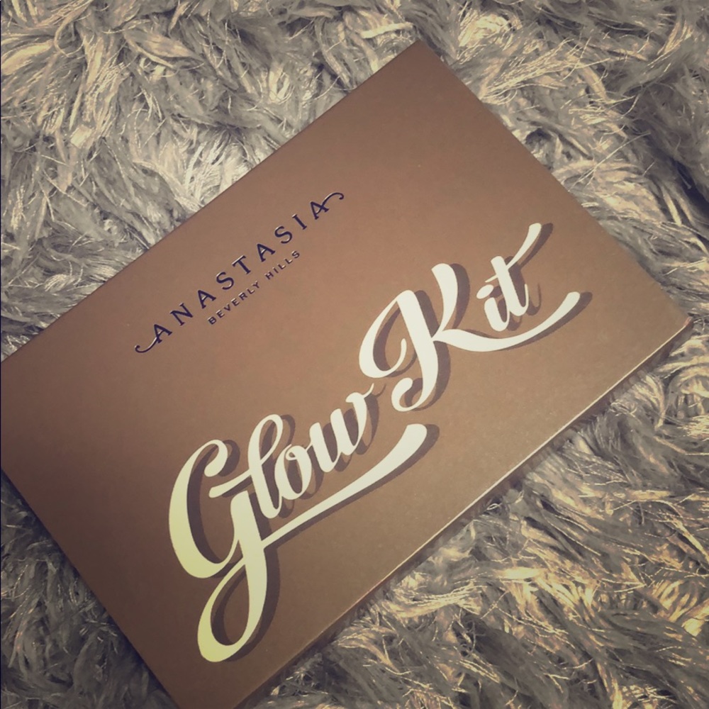 Anastasia Beverly Hills Glow Kit